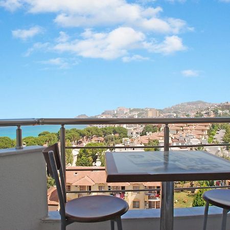 Blue Sea Hotel & Spa 쿠사다시 외부 사진